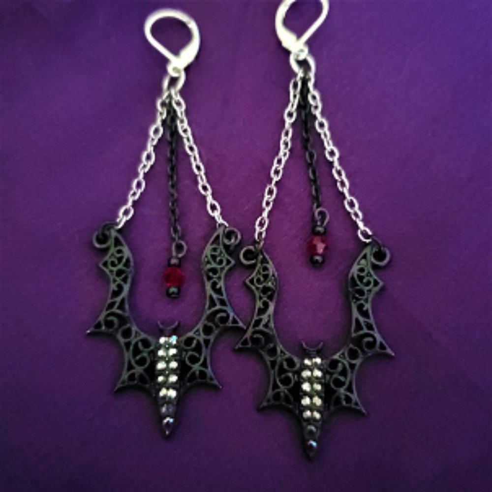 NWT, HANDCRAFTED FILIGREE BAT EARRINGS.